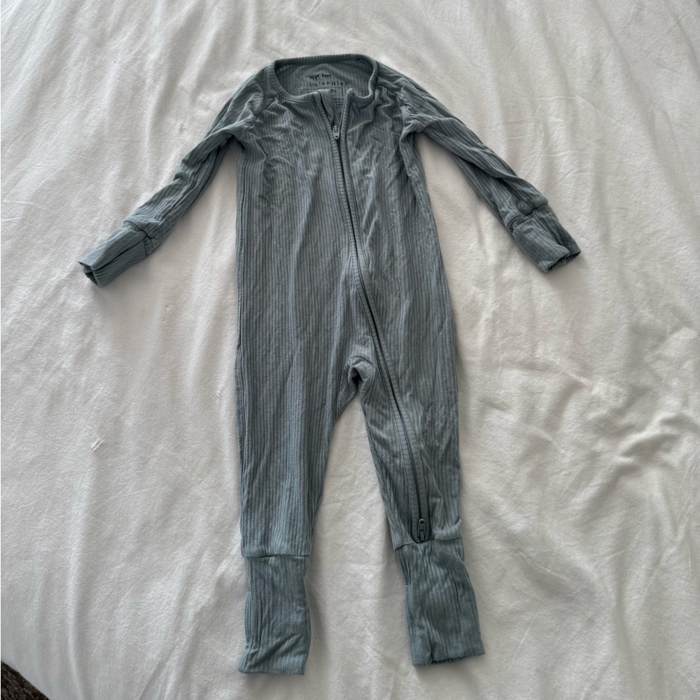Little Sleepies zippy like new